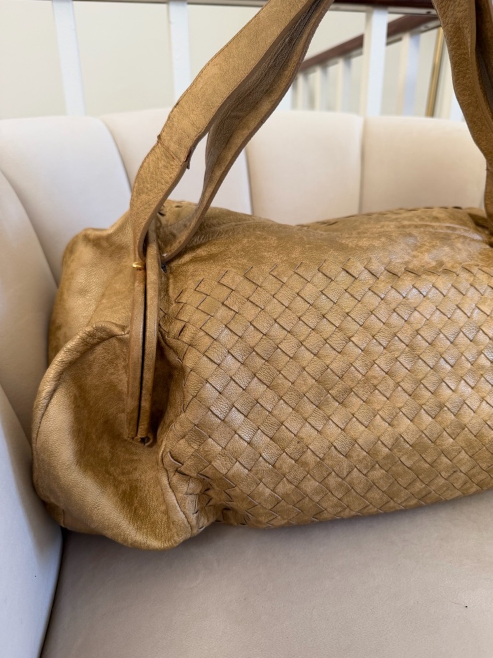 Bottega Veneta Metallic Gold Leather 
Intrecciato Hobo Woven Handbag Purse Bag - Picture 17 of 17